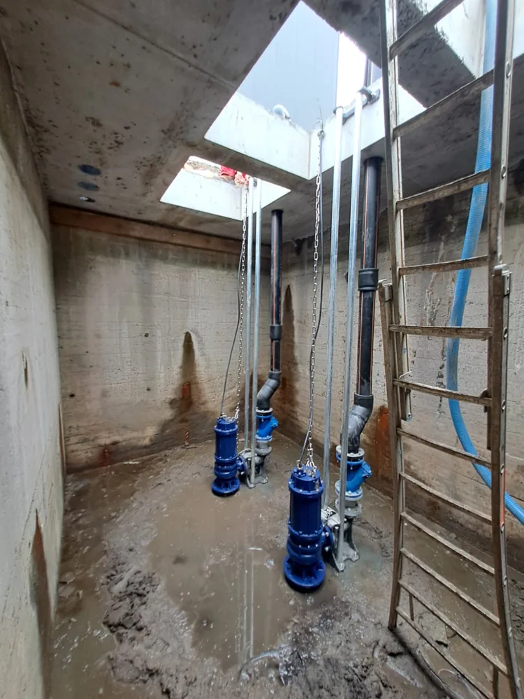 Intake pit with two submersible pumps